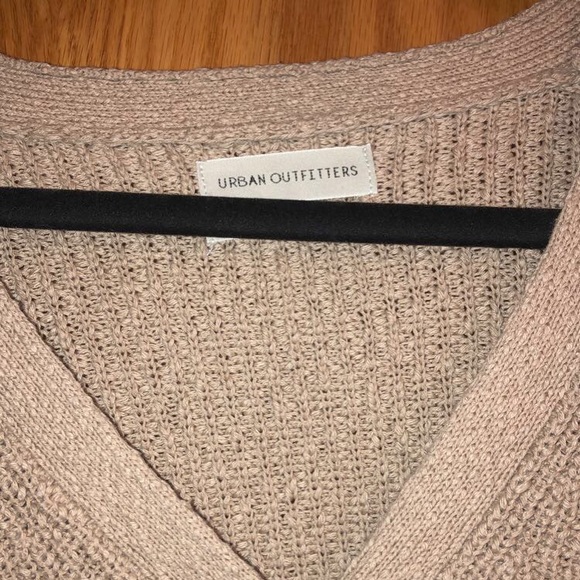Urban Outfitters Cardigan - Picture 2 of 2